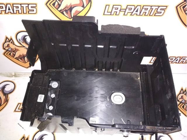 Подставка аккумулятора LR114224 LAND ROVER