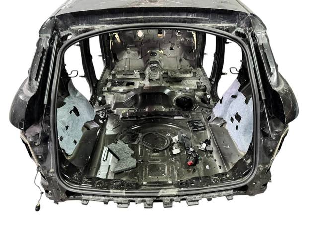 Панель багажного отсека задняя LR117155 LAND ROVER