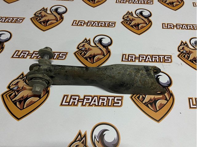 Балансир задний нижний, левый LR128795 LAND ROVER