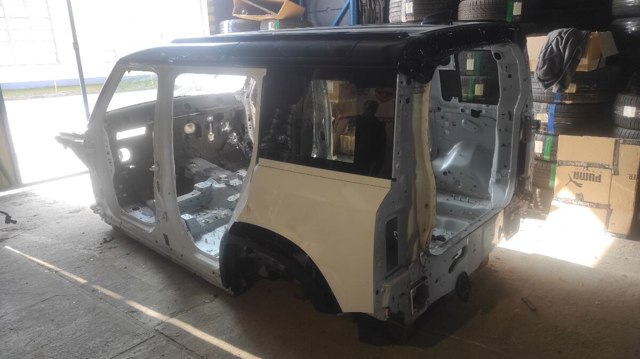 Боковая часть задняя левая LR130862 LAND ROVER