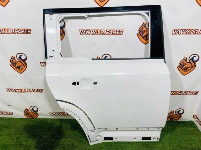 Дверь пассажирская задняя правая LR131380 LAND ROVER
