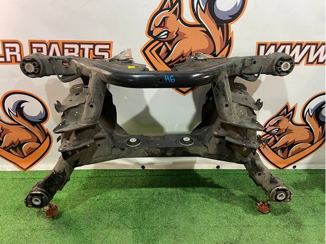 Подрамник задний LR133938 LAND ROVER