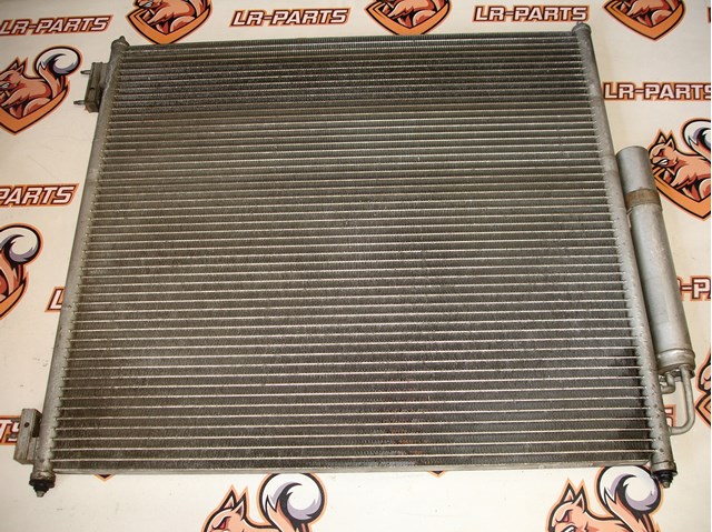 Радиатор системы охлаждения кондиционера LR137975 LAND ROVER