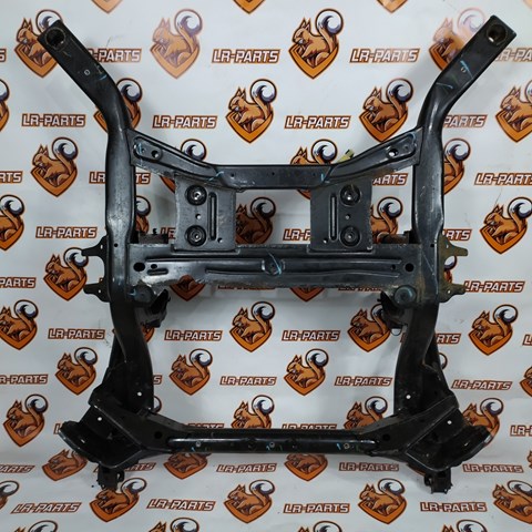 Поперечина передней подвески LR143211 LAND ROVER