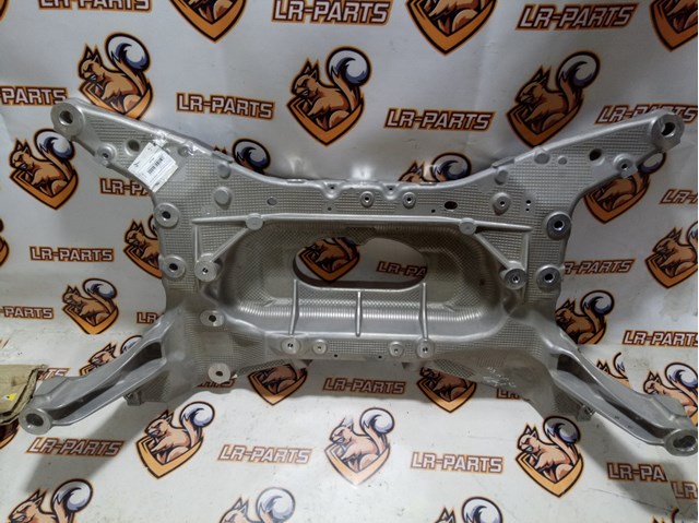 Балка передней подвески LR145249 LAND ROVER
