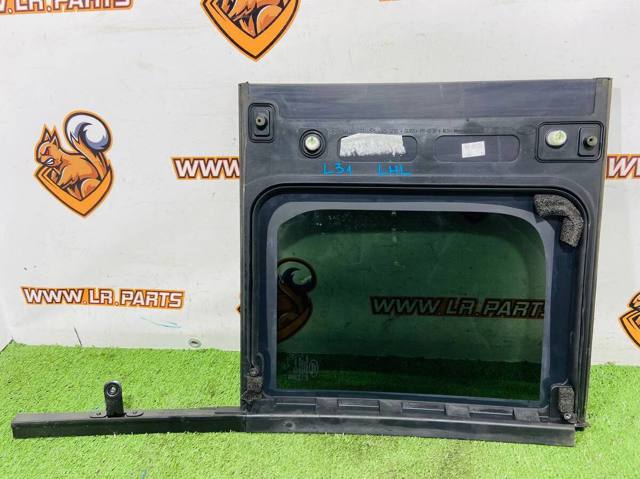 Задняя форточка левая LR146291 LAND ROVER