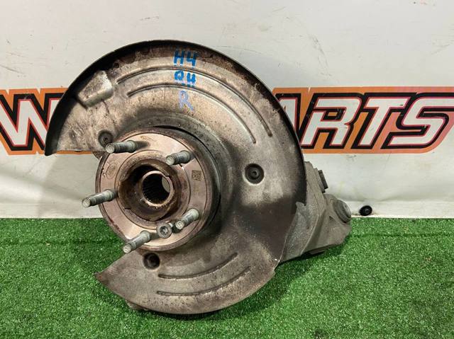Цапфа поворотная правая T2H24275 JAGUAR