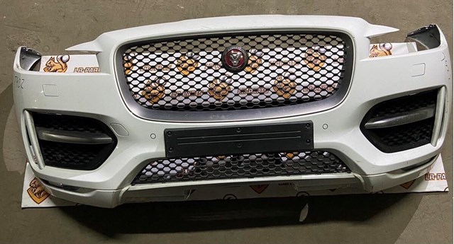 Противотуманка правая T4A3875 JAGUAR