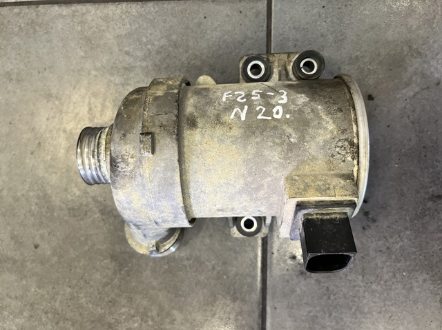 11518625097 Помпа водяная (насос) охлаждения купить Ужгород