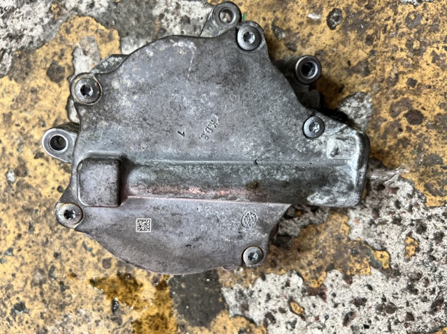 Насос вакуумный 11668605976 BMW