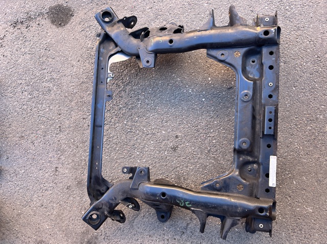 BMW 31116776763 Балка передней подвески (подрамник) в наличии Киев