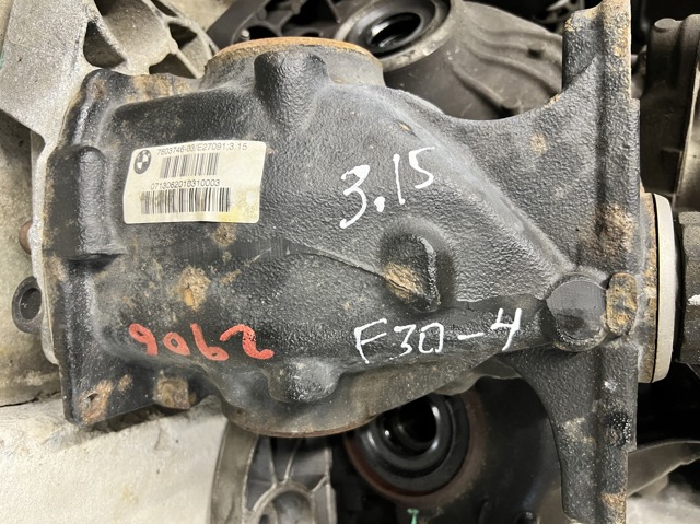 Редуктор заднего моста 33107603746 BMW
