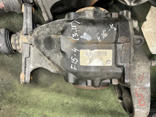 Редуктор заднего моста 33107636992 BMW