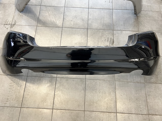 Задний бампер 51127238518 BMW