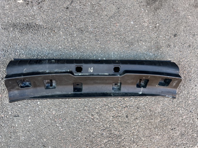 BMW 51477373575 Облицовка задней панели багажника в наличии Ирпень