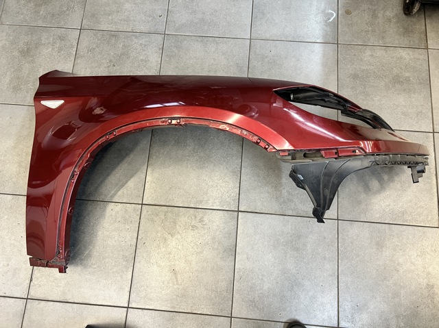 Боковая часть передняя правая 51657052424 BMW