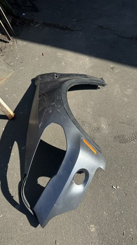 Переднее правое крыло 51657178398 BMW