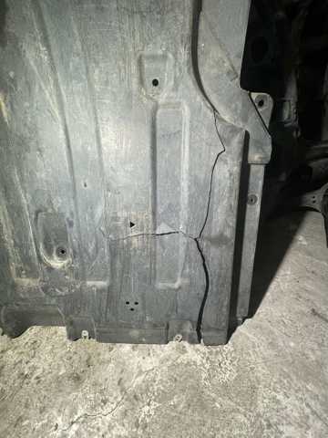 51757394810 Защита днища, топливного бака купить Николаев