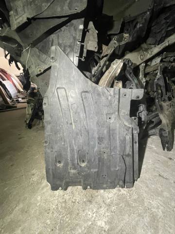 Защита днища, топливного бака 51757394810 BMW