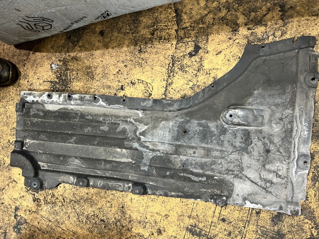 51759477801 BMW Защита днища левая купить в Харьков