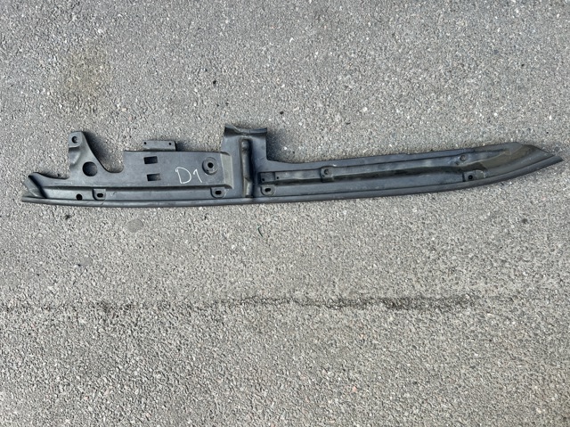 51767349605 BMW Уплотнитель крыла купить в Хмельницкий