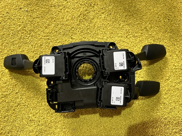 Переключатель подрулевой 61319169072 BMW