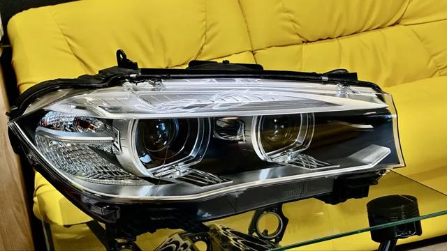 Основная фара - вставка 63117317110 BMW