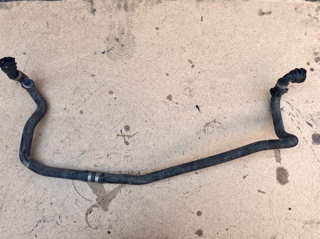 Патрубок печки 64219179582 BMW