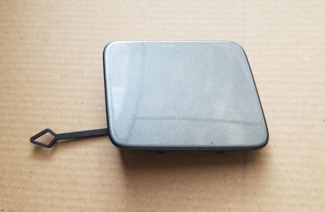 Заглушка бампера буксировочного крюка 51117371845 BMW