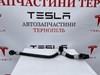 Патрубок системи охолодження основної батареї лівий rwd tesla model 3 1077577-00-c 107757700C