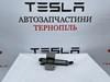 1118599-00-b tesla кронштейн верхний крепления акб 111859900B