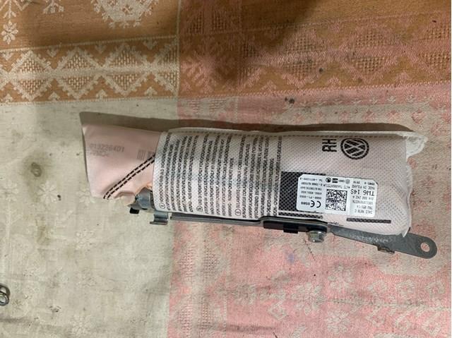 Подушка безопасности AIRBAG спинки сиденья, правого 8V4880242A VAG