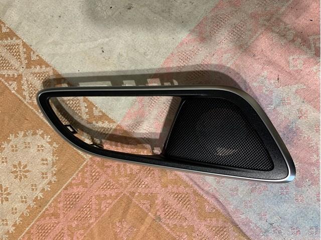 Облицовка внутренней ручки двери, задней, правой A2467300448 MERCEDES