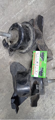 Кронштейн подушки (опоры) двигателя, правой 218152G000 HYUNDAI