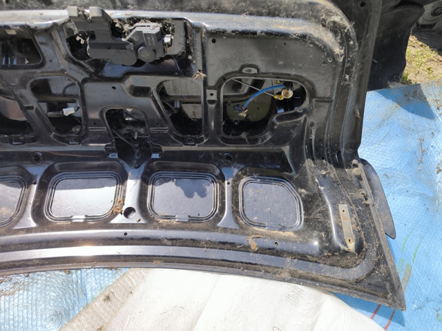 HYUNDAI 692002F090 Крышка багажника в наличии Винница