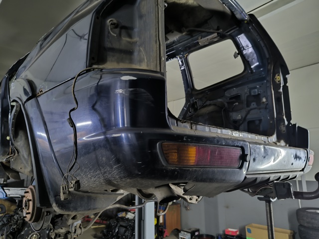 MR548025 MITSUBISHI Бампер задний, левая часть купить в Одесса