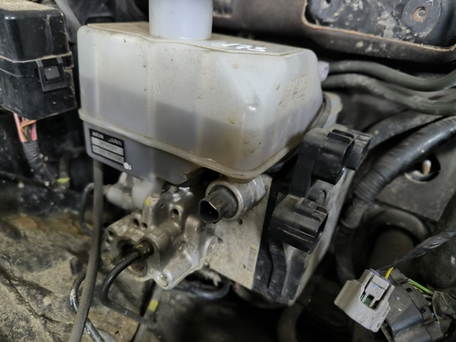 MR569728 MITSUBISHI Насос АБС (ABS) главного тормозного цилиндра купить в Запорожье