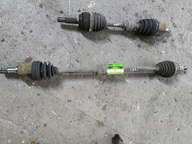 Полуось передняя, правая MR580378 MITSUBISHI