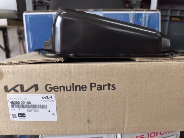 HYUNDAI 4528022100 Поддон АКПП в наличии Черновцы