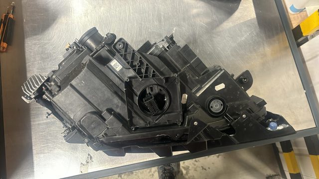 3G8941773 VAG Фара левая купить в Черновцы