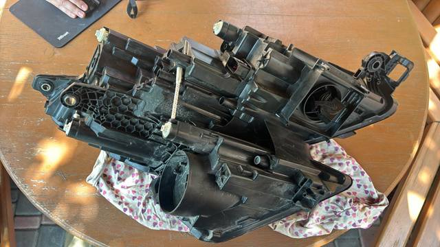 VAG 566941015F Фара левая в наличии Харьков