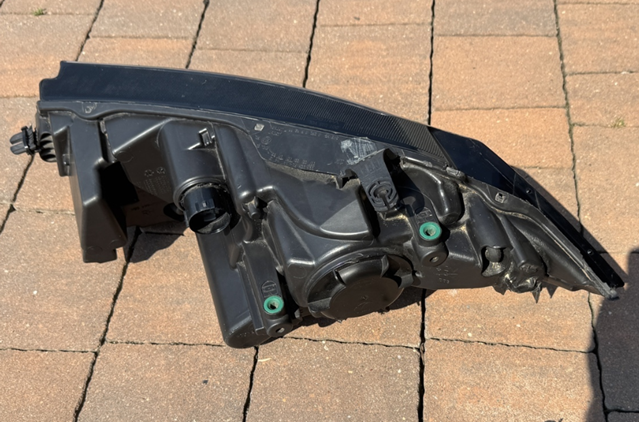 C2Z31431 JAGUAR Правая фара купить в Ужгород