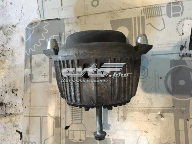 Подушка (опора) двигателя, правая передняя 2042406117 MERCEDES