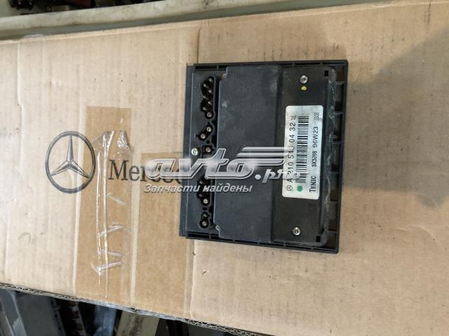 Регулятор оборотов вентилятора охлаждения (блок управления) 2105450432 MERCEDES