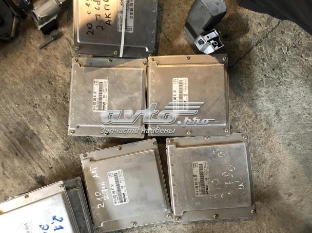Компьютер двигателя A0225458132 MERCEDES