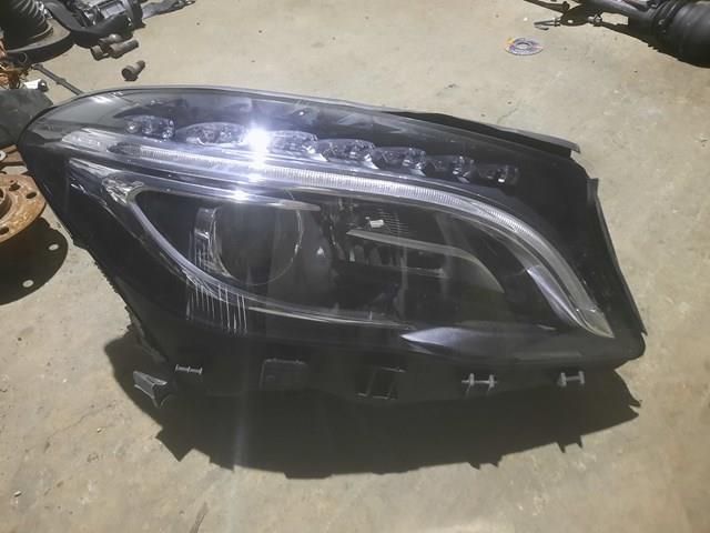 Вставка фары правой A1569063800 MERCEDES