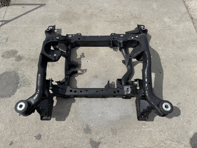 Подрамник передней подвески A1663302200 MERCEDES