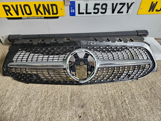 Решетка A1778880200 MERCEDES