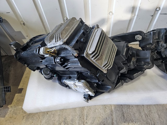 A2188205061 MERCEDES Правая фара купить в Харьков