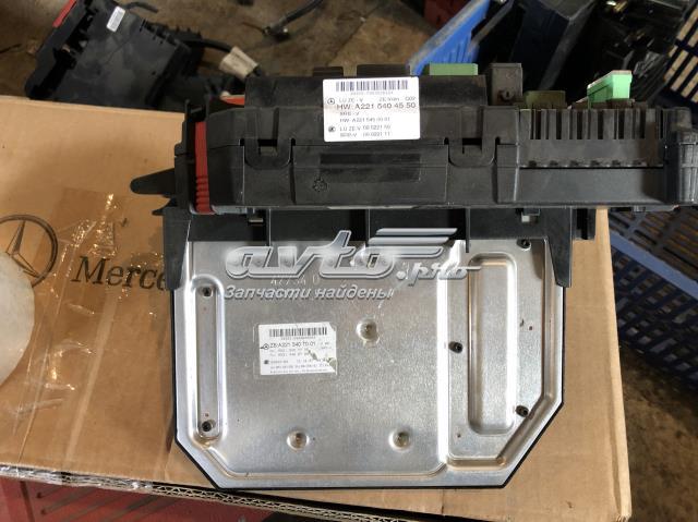 Блок предохранителей и реле A2215404550 MERCEDES